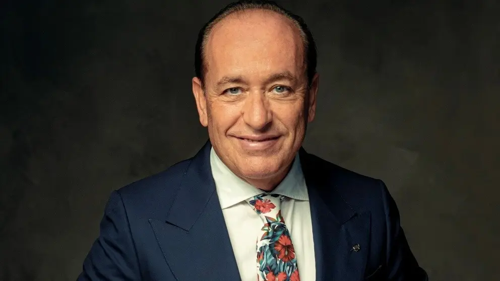 Diseñador Félix Ramiro